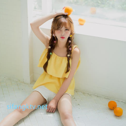 【2023_03_27】Don't_wear_a_bikini,_walk_in_your_underwear_in_the_swimming.m4v
